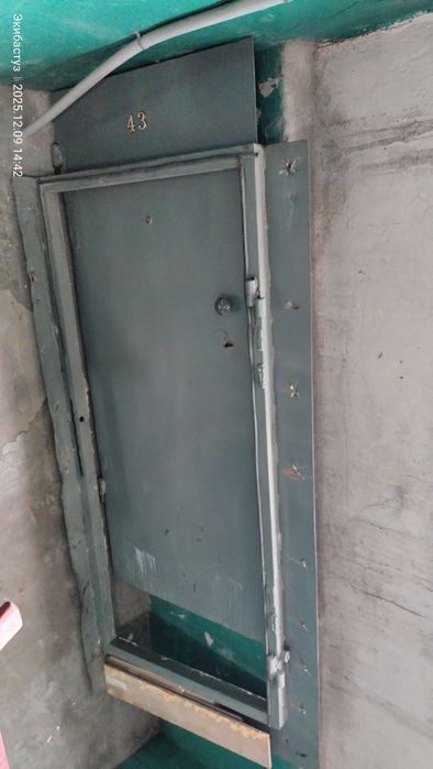 Дверь железная левая