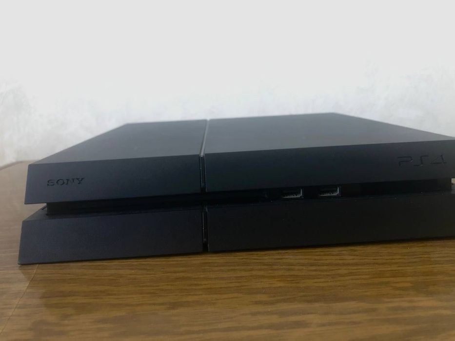 ps4 sotiladi, продается пс4 с играми