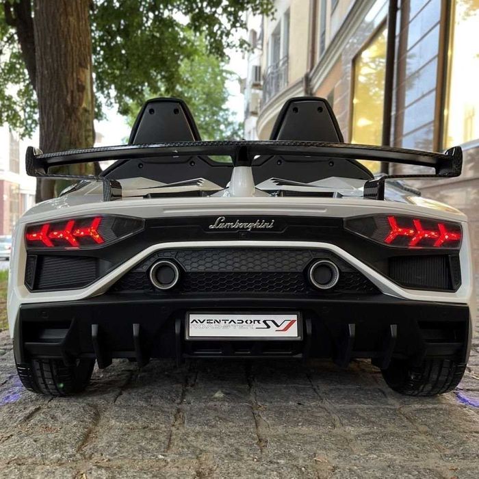 Двуместна КОЛА Licensed Lamborghini Aventador SVJ 24V с функция дрифт