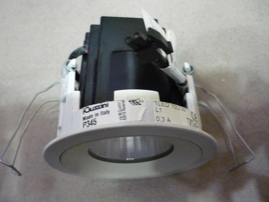 Лед лампи за вграждане.