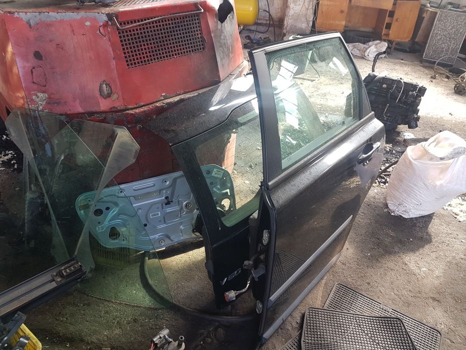 Задна лява врата заден капак за волво V50