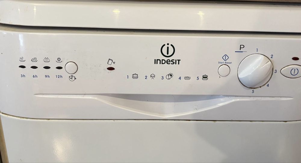 Съдомиална Indesit