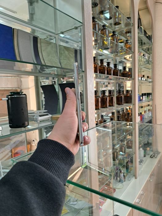 Samsung S10 5G xotirasi 8/256GB