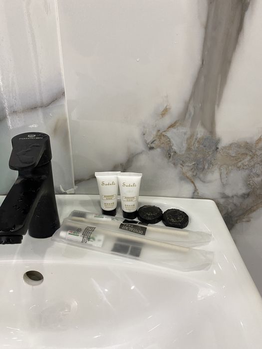 1 ком Люкс   проспект Толе би