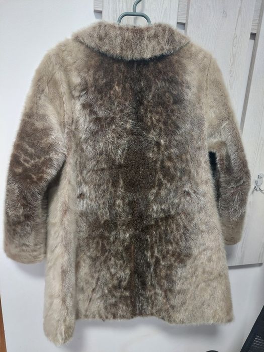 Haina blana naturala de focă