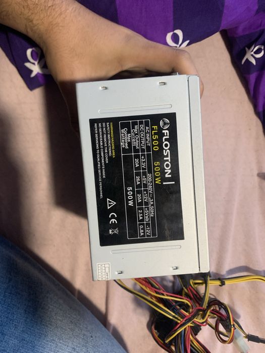 sursa de 500w (Flostone) si alta de 300w (Acer)