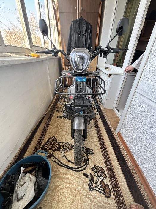 Электро скутер продам