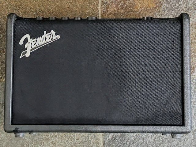 FENDER • Mustang® GT 40 • Усилвател за електрическа китара • футсуич