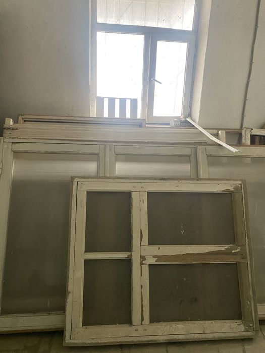 Двери деревянные,разные