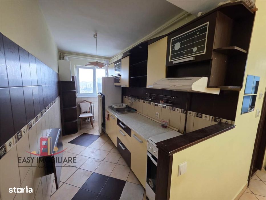 Apartament 2 camere, hol patrat, Dambu, bloc izolat, etaj 9\10, lift