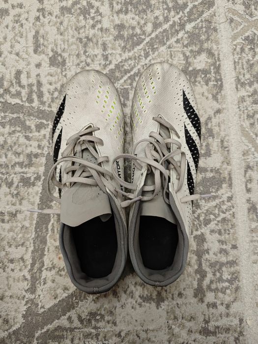 Спортивная обувь