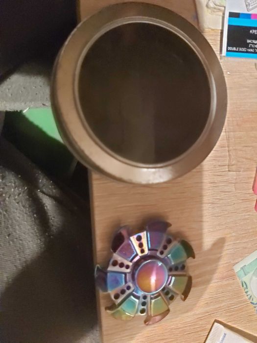 Fidget spiner...