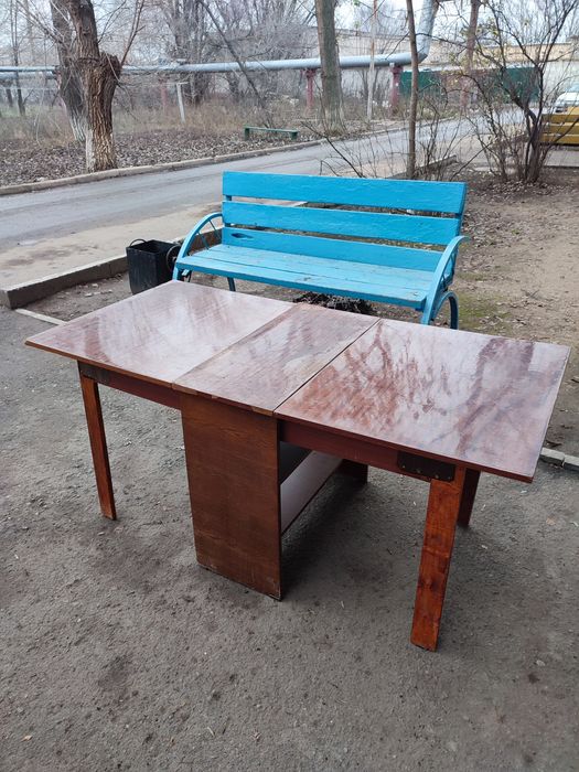 Разборный стол в отличном состоянии
