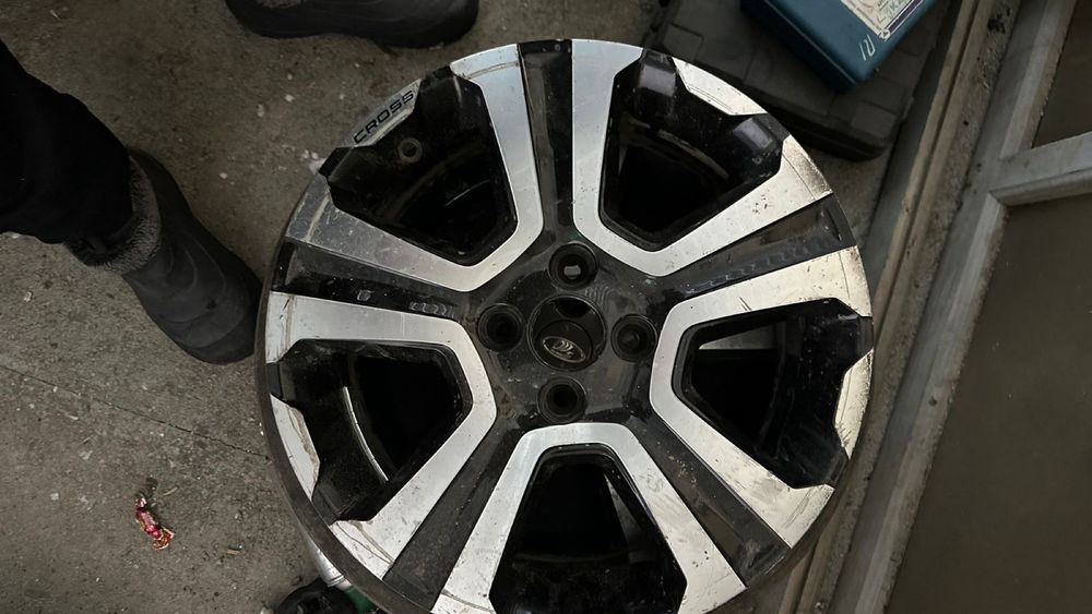 Диски от лада веста