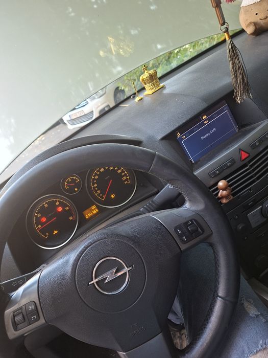 OPEL Astra 2004 — imagine 5