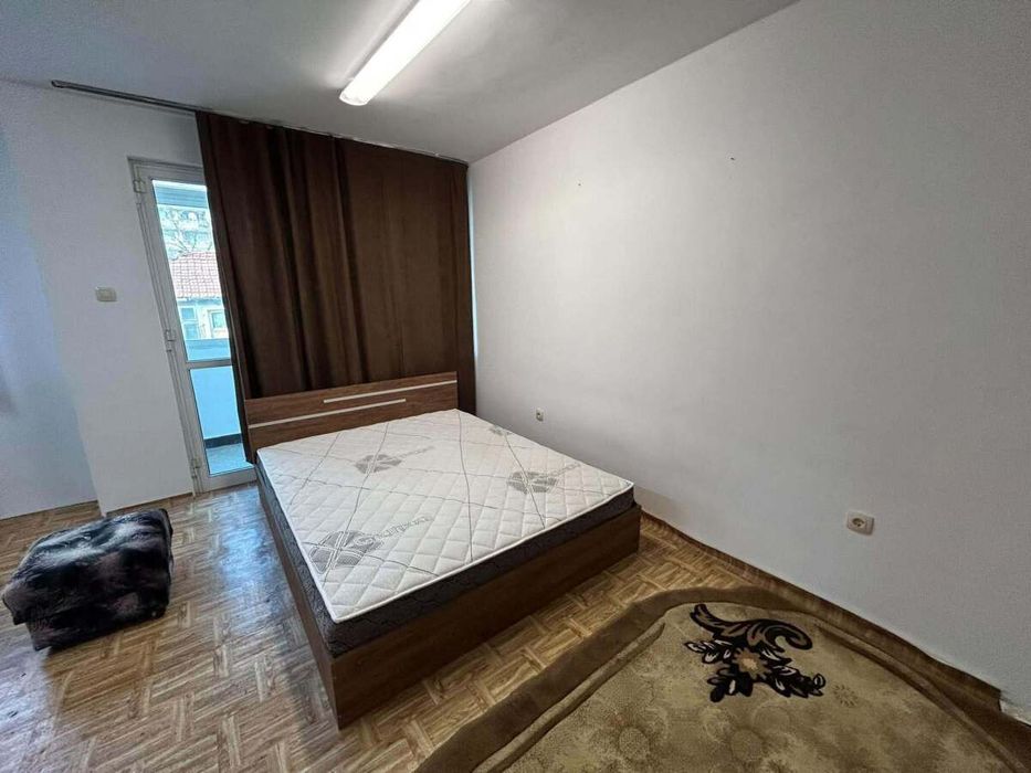 Дава се под наем Двустаен апартамент в Пловдив, Център - 60 кв.м за 350 € - Снимка #1