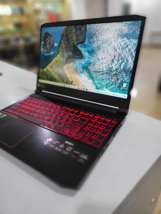 Ноутбук Acer Nitro 5 / i5-10300H / 16GB / SSD 512GB / RTX 3050 4GB