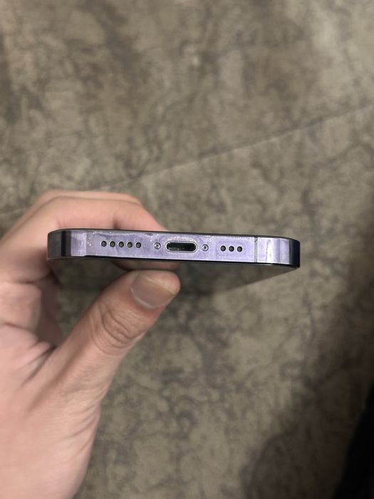 iPhone 14 pro     ….