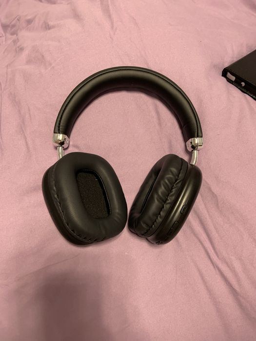 Продается наушники новые