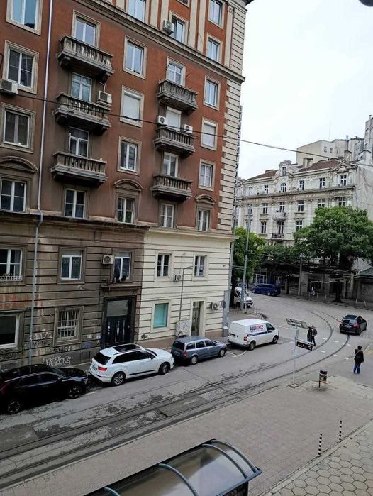 Дава се под наем Двустаен апартамент в София, Център - 55 кв.м за 612 € - Снимка #5