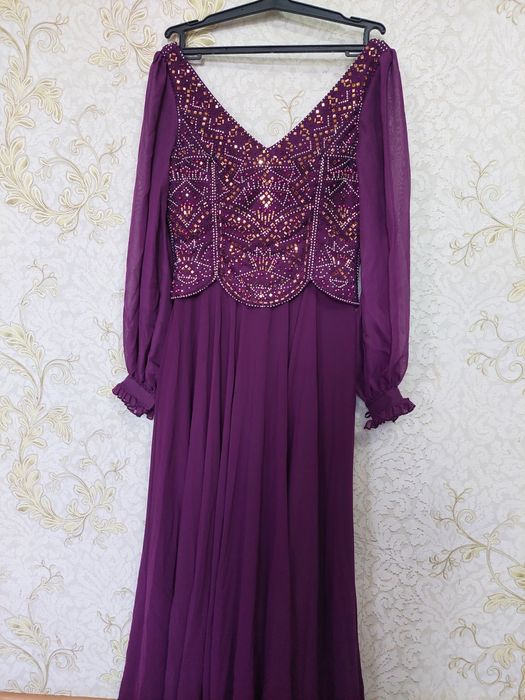 Платья продаётся