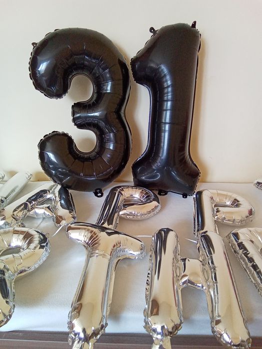 Фолиеви цифри и надпис за рожден ден