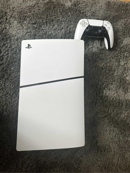 Se vinde ps 5 ca nou este varianta cu disc