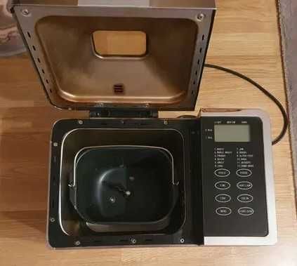 Mașină de făcut pâine Heinner HBM-900XMC