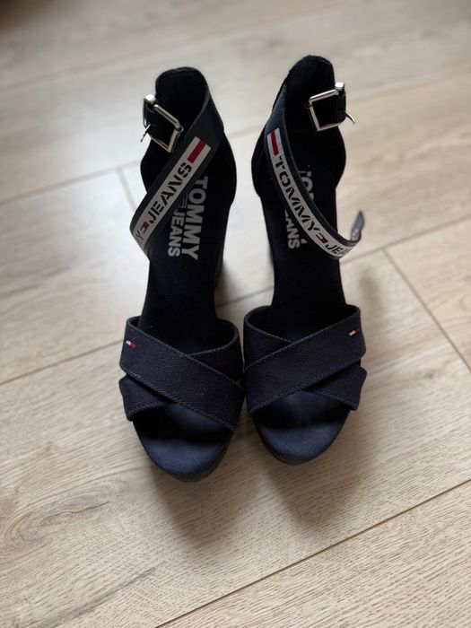 Летни сандали Tommy Jeans