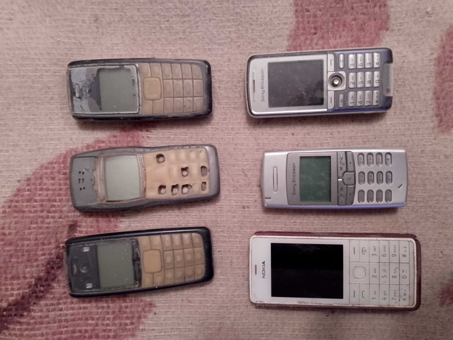 Telefon mobil Nokia type NHE-4NX fabricat 1994 Germany si tel. fix