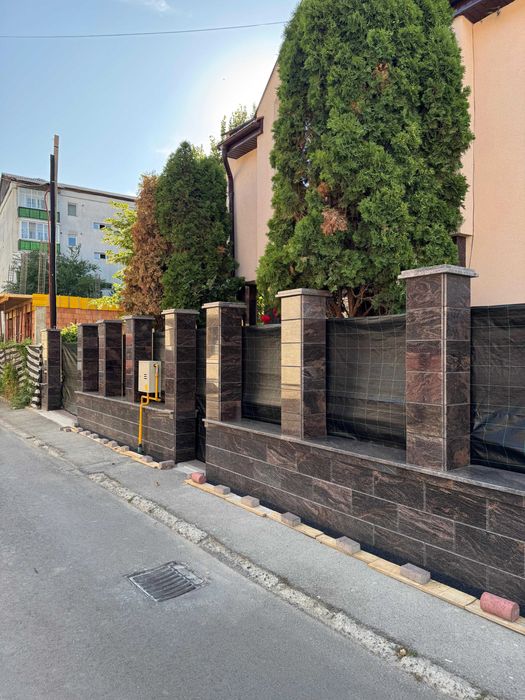 Granit pentru imbracare gard