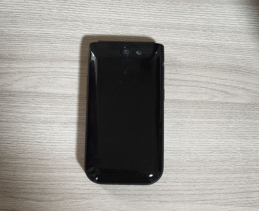 Продам Nokia 2720 flip классный телефон 4G