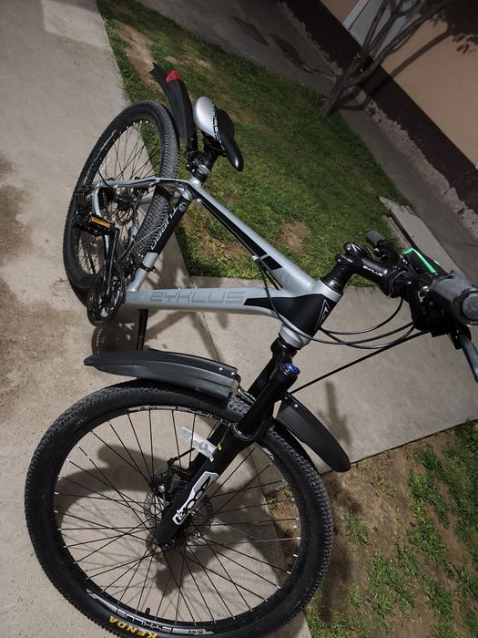 Velosiped sotiladi holati ideal quyma alymin rama razmer 26.