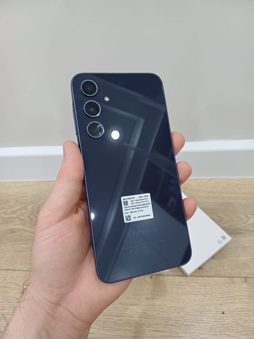 Самсунг А35 в отл сост