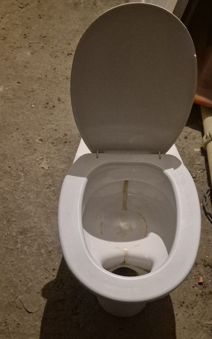 Б/у унитаз сатылады