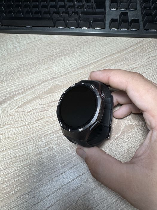 Продам смарт-часы Huawei GT 5 Pro