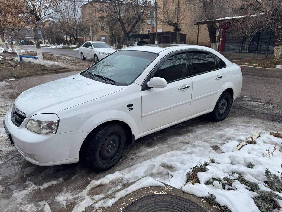 Ласетти белого цвета