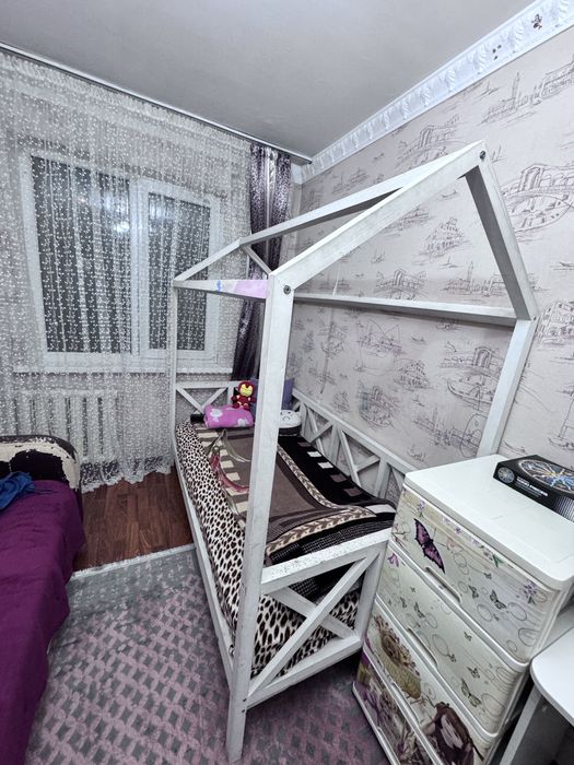 Продам кровать домик