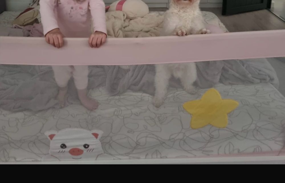 Bariera de protectie pentru pat bebe, margine de siguranta 200 cm, cu inaltime 68-98 cm, roz
