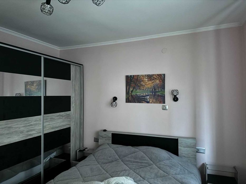 Продава се Къща в Банско - 400 кв.м за 1000 €/кв.м - Снимка #1