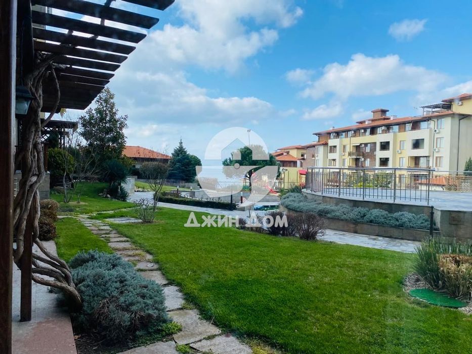 Продава се Тристаен апартамент в Свети Влас - 100 кв.м за 1500 €/кв.м - Снимка #11