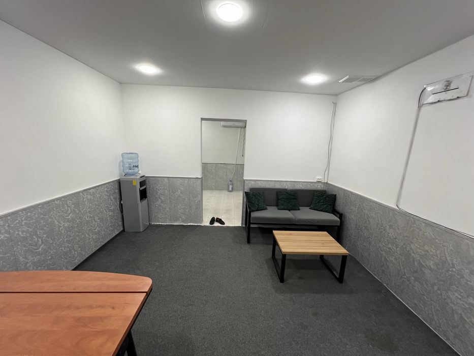 Аренда под офис АкфаМедЛайн, недалеко метро Беруний 28м2 2 комната