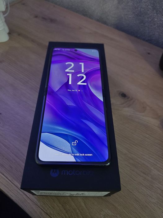 Vand Motorola Razr 50 Ultra 12 Gb Ram 512 Gb Intern