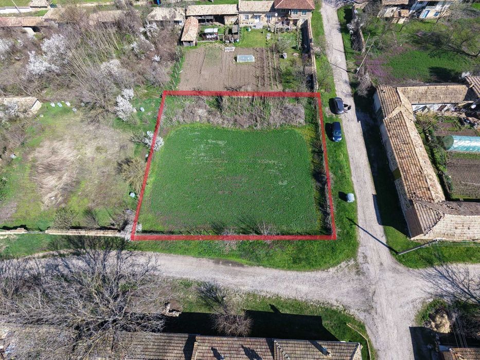 Парцел в регулация с отличен потенциал – с. Садина, община Попово