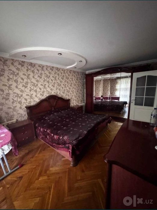 Срочно 3/4/4 метро Ойбек  86 м2 77 серия Кирпич ор-р Точка Вкуса КА