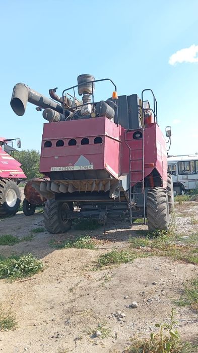 Продам комбайн в хорошем состоянии.