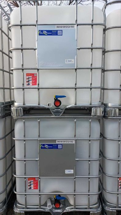 Резервоар за вода 1000 литра с метална решетка