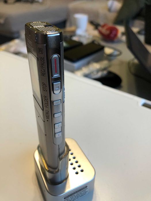 Panasonic Compact IC Recorder (RR-US500)-компактен стерео диктофон