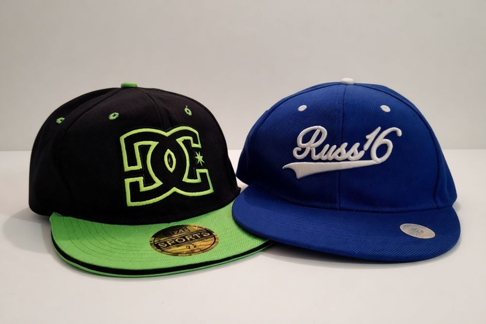 Стилни шапки DC & RUSS16 – ПРОМОЦИЯ