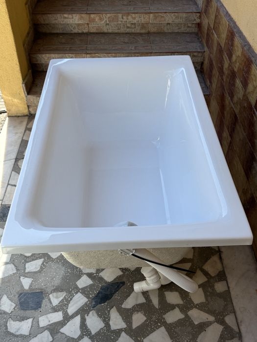 Pachet complet cada acril Besco Talia 110x70 - Masca Frontala, Masca Laterala, Cadru Metalic, Sifon Evacuare Automat si Cada de Baie
